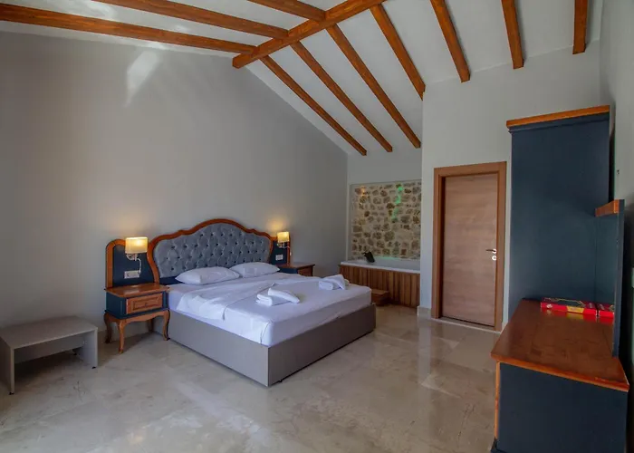 Villa Tlos Deluxe 3+1 ,oezel Havuzlu, Fethiye